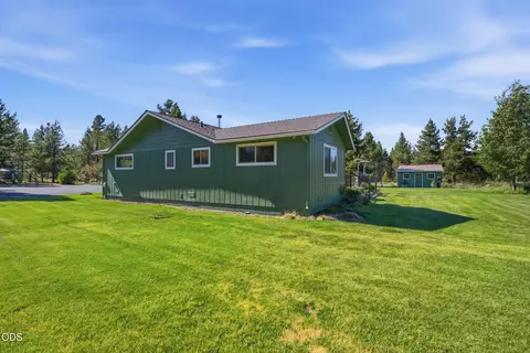 Exterior - 16250 South Dr, La Pine, OR 97739 photo 7 of 14