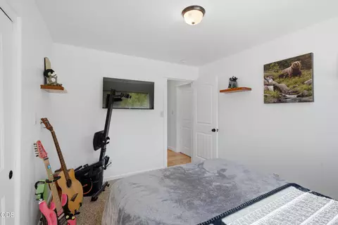 Bedroom - 16250 South Dr, La Pine, OR 97739 photo 6 of 6