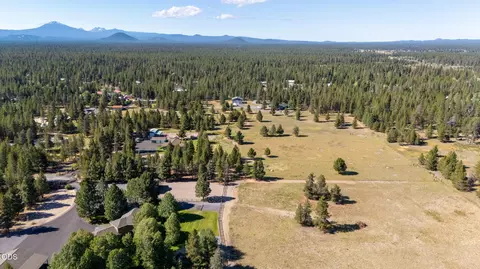 View/Area - 16250 South Dr, La Pine, OR 97739 photo 3 of 8