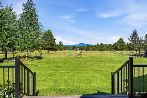 Exterior - 16250 South Dr, La Pine, OR 97739 photo 11 of 14