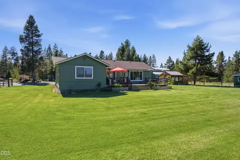 Exterior - 16250 South Dr, La Pine, OR 97739 photo 6 of 14