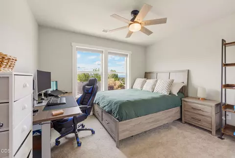 Bedroom - 1031 Ruby Meadows Dr, Eagle Point, OR 97524 photo 4 of 7