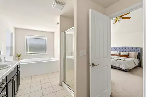 Entry Way - 19870 Powers Rd, Bend, OR 97702 photo 3 of 4