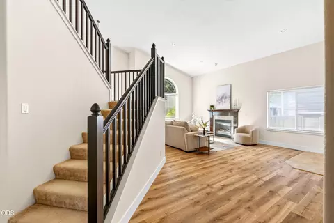 Entry Way - 19870 Powers Rd, Bend, OR 97702 photo 2 of 4
