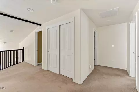 Entry Way - 19870 Powers Rd, Bend, OR 97702 photo 4 of 4