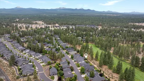 View/Area - 20158 Stonegate Dr, Bend, OR 97702 photo 5 of 6