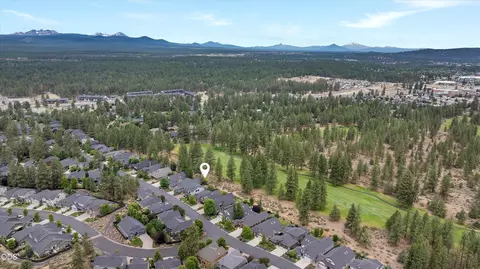 View/Area - 20158 Stonegate Dr, Bend, OR 97702 photo 4 of 6