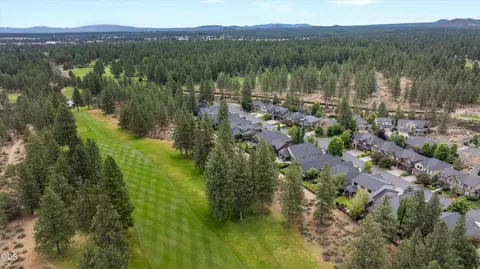 View/Area - 20158 Stonegate Dr, Bend, OR 97702 photo 2 of 6