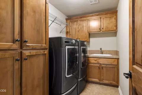 Other - 20158 Stonegate Dr, Bend, OR 97702 photo 3 of 10