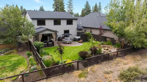Exterior - 20158 Stonegate Dr, Bend, OR 97702 photo 16 of 18