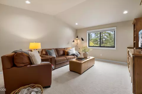 Other - 20158 Stonegate Dr, Bend, OR 97702 photo 4 of 10