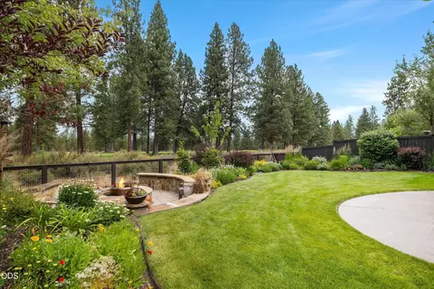 Exterior - 20158 Stonegate Dr, Bend, OR 97702 photo 11 of 18