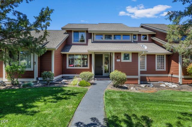 675 Sagebush Cir, Redmond, OR 97756