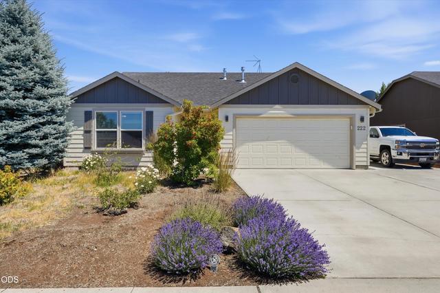 222 SW 33rd Dr, Redmond, OR 97756