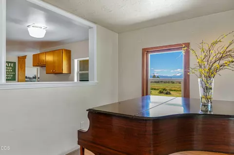 Dining - 65995 93rd St, Bend, OR 97703 photo 1 of 3