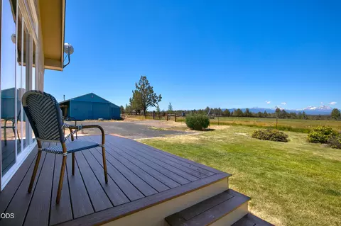Exterior - 65995 93rd St, Bend, OR 97703 photo 3 of 6