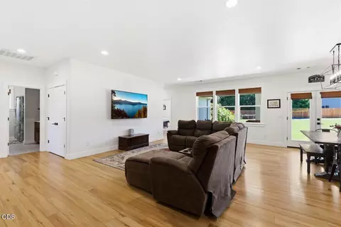 1609 Pacific Ln, Phoenix, OR 97535 photo 7