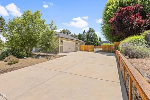 1609 Pacific Ln, Phoenix, OR 97535 photo 5