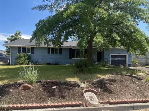 1855 Lakeview Ave, Klamath Falls, OR 97601