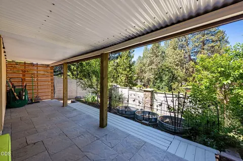 Exterior - 61057 SE Ruby Peak Ln, Bend, OR 97702 photo 6 of 7