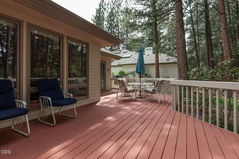 Exterior - 60894 Willow Creek Loop, Bend, OR 97702 photo 4 of 10