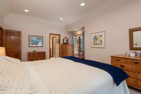 Bedroom - 60894 Willow Creek Loop, Bend, OR 97702 photo 3 of 3