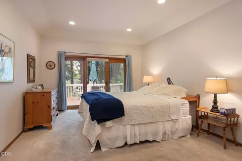 Bedroom - 60894 Willow Creek Loop, Bend, OR 97702 photo 2 of 3