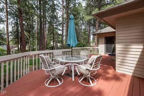 Exterior - 60894 Willow Creek Loop, Bend, OR 97702 photo 6 of 10