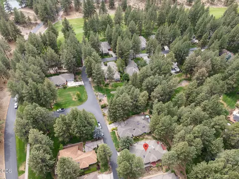 View/Area - 60894 Willow Creek Loop, Bend, OR 97702 photo 3 of 4