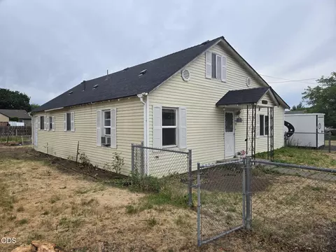 386 S Main St, Prineville, OR 97754