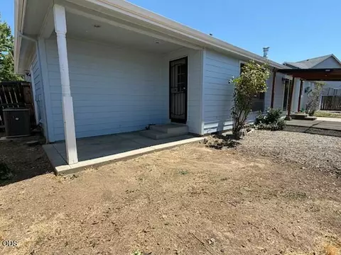 Exterior - 416 Leandra Ln, Eagle Point, OR 97524 photo 3 of 5