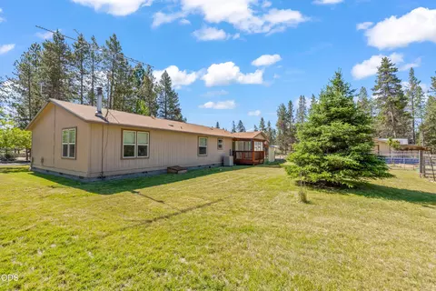 Exterior - 52555 Railroad St, La Pine, OR 97739 photo 5 of 10