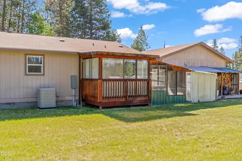Exterior - 52555 Railroad St, La Pine, OR 97739 photo 3 of 10