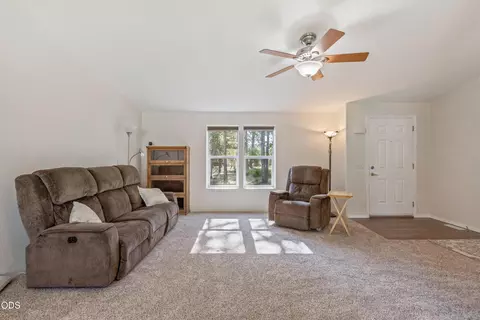 Living - 52555 Railroad St, La Pine, OR 97739 photo 2 of 3