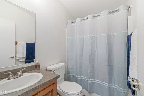 Bath - 52555 Railroad St, La Pine, OR 97739 photo 3 of 3