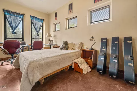 Bedroom - 22945 Timland Ln, Bend, OR 97702 photo 2 of 5