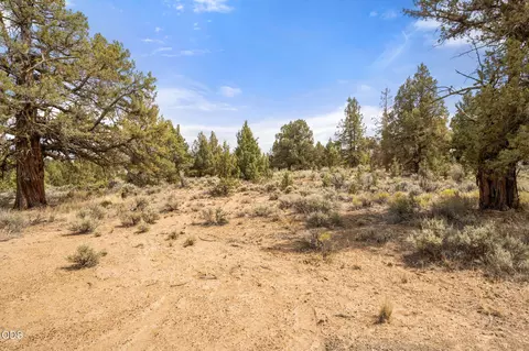 Exterior - 22945 Timland Ln, Bend, OR 97702 photo 11 of 11