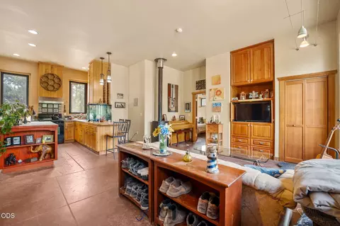 Living - 22945 Timland Ln, Bend, OR 97702 photo 1 of 4