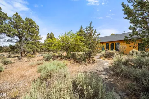 Exterior - 22945 Timland Ln, Bend, OR 97702 photo 5 of 11