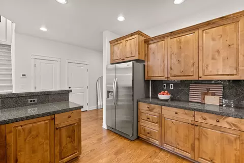 Kitchen - 20106 Stonegate Dr, Bend, OR 97702 photo 6 of 6