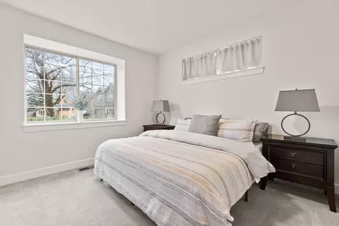 Bedroom - 20106 Stonegate Dr, Bend, OR 97702 photo 1 of 7