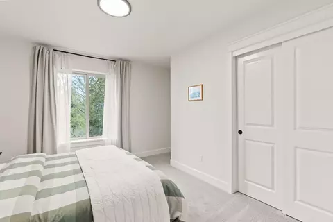 Bedroom - 20106 Stonegate Dr, Bend, OR 97702 photo 5 of 7