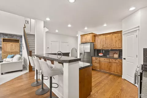 Kitchen - 20106 Stonegate Dr, Bend, OR 97702 photo 1 of 6