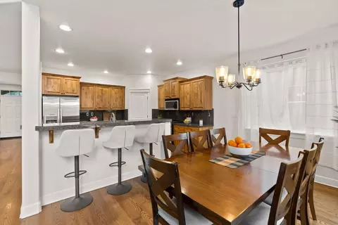 Dining - 20106 Stonegate Dr, Bend, OR 97702 photo 1 of 3