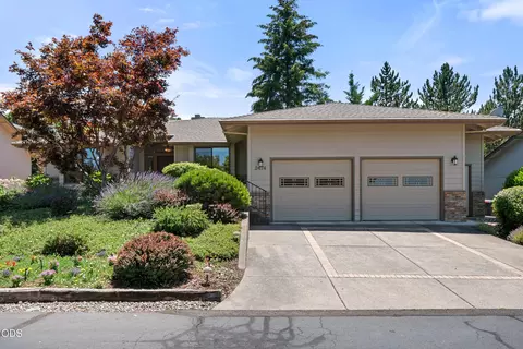 2474 Senate Way, Medford, OR 97504