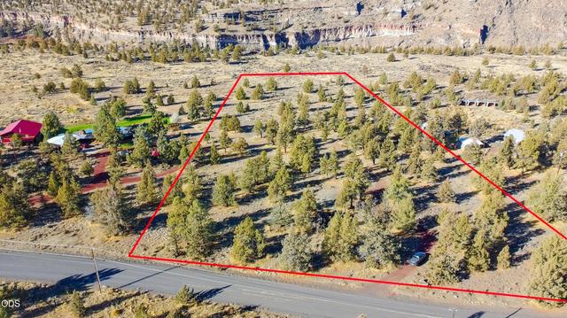12233 NW Steelhead Falls Dr, Terrebonne, OR 97760
