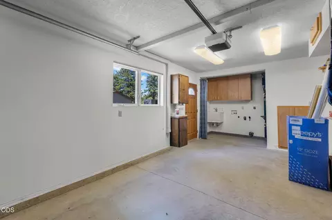 Other - 19572 Apache Rd, Bend, OR 97702 photo 11 of 22