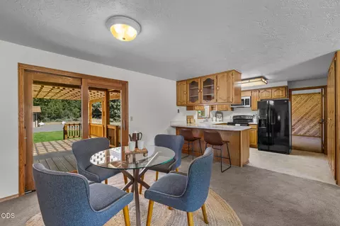 Dining - 19572 Apache Rd, Bend, OR 97702 photo 1 of 2