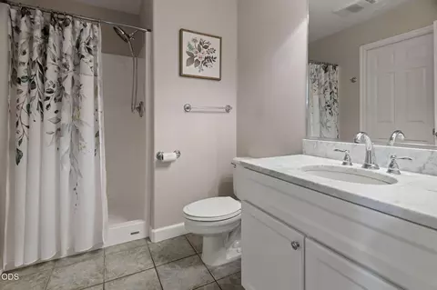 Bath - 3340 NE Stonebrook Loop, Bend, OR 97701 photo 1 of 5