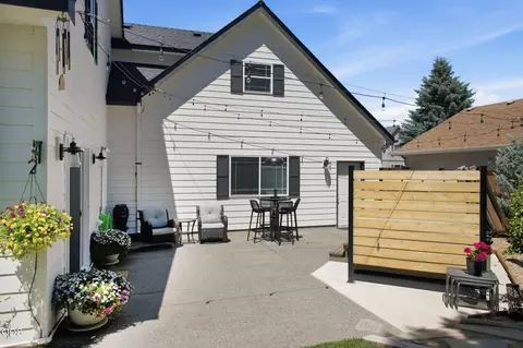 Exterior - 3340 NE Stonebrook Loop, Bend, OR 97701 photo 11 of 29